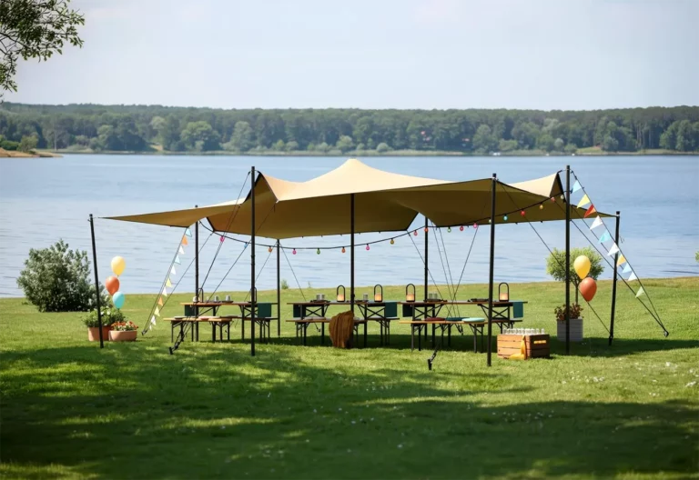 Tente nomade originale en location au bord d'un lac pour un événement d'entreprise.